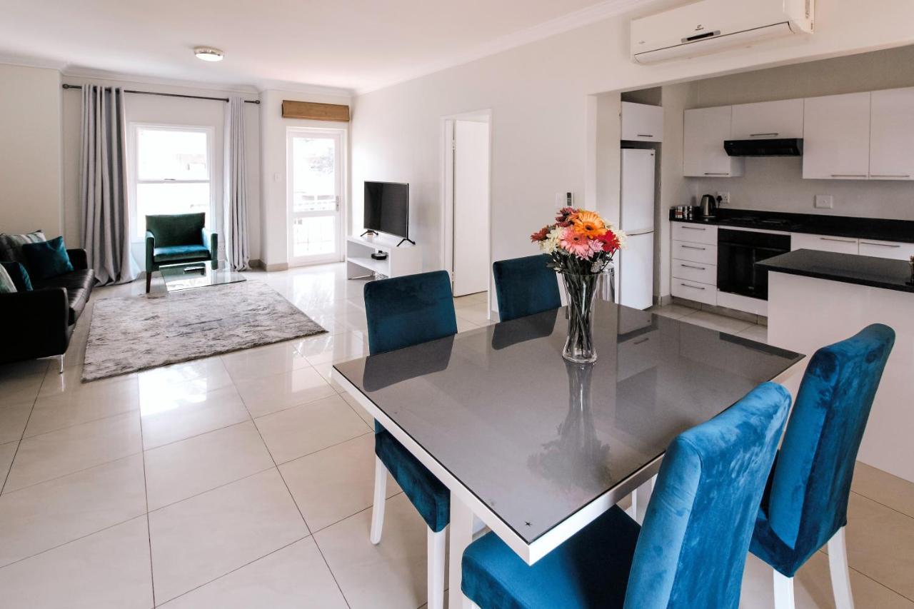Villa Via Executive Suites With Power Back-Up Sandton Exterior foto