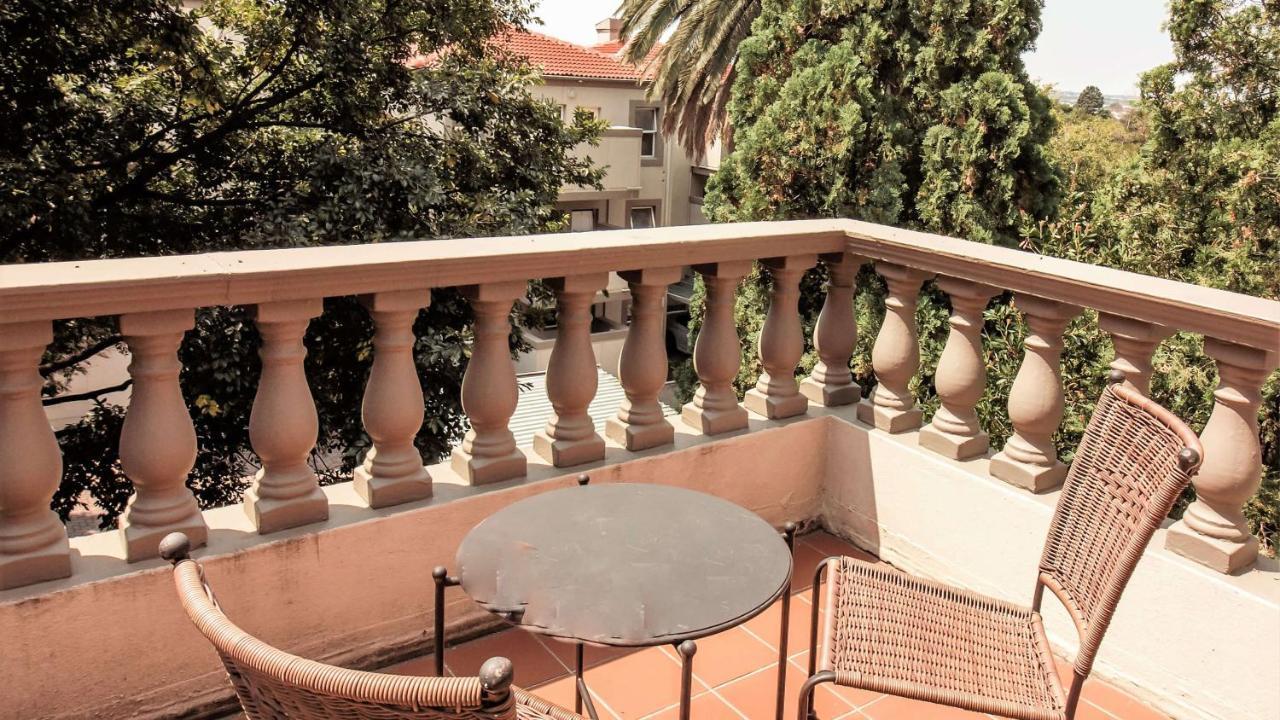 Villa Via Executive Suites With Power Back-Up Sandton Exterior foto